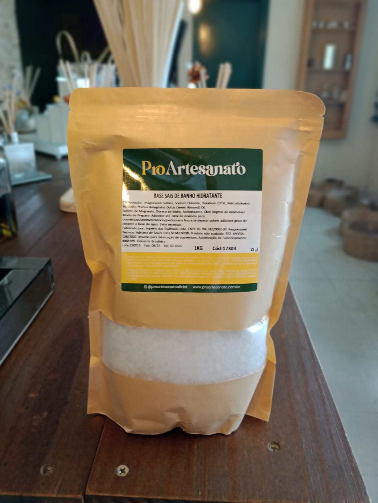 sais de banho pro Sais De Banho Branco Pro Artesanato 1kg - Imagem 1