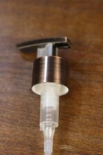 Válvula Pump Saboneteira Luxo Cobre Escovado R28/410