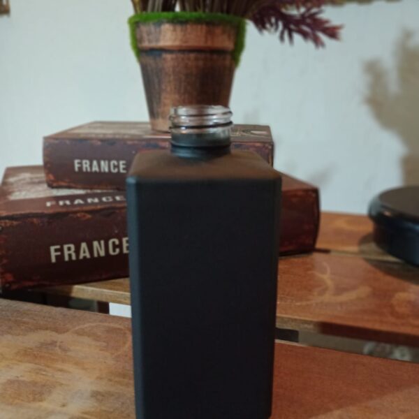 Frasco Vidro Square Preto Fosco 250ml R28/410