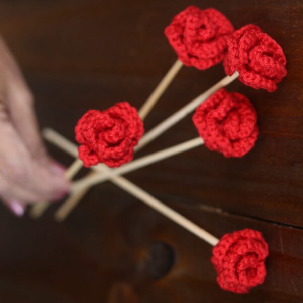 Vareta em Crochê rosinha vermelha