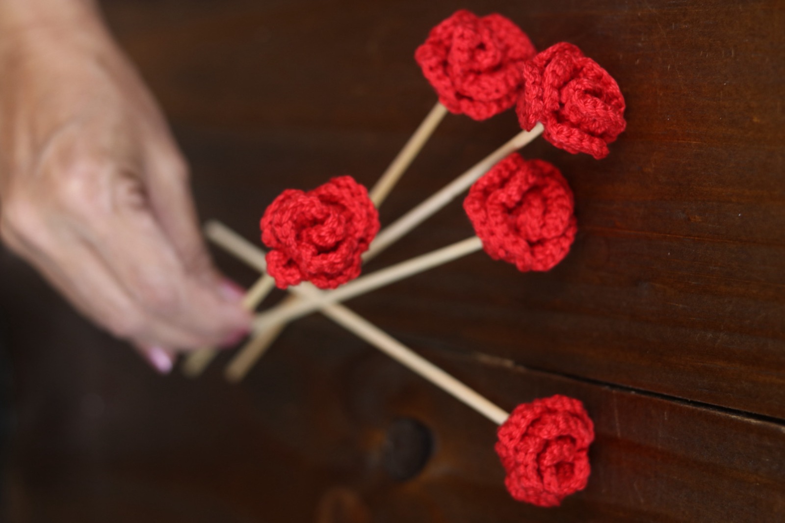 Vareta em Crochê rosinha vermelha