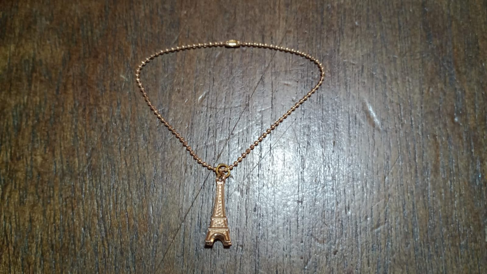 Pingente Correntinha Torre Eifel Dourada