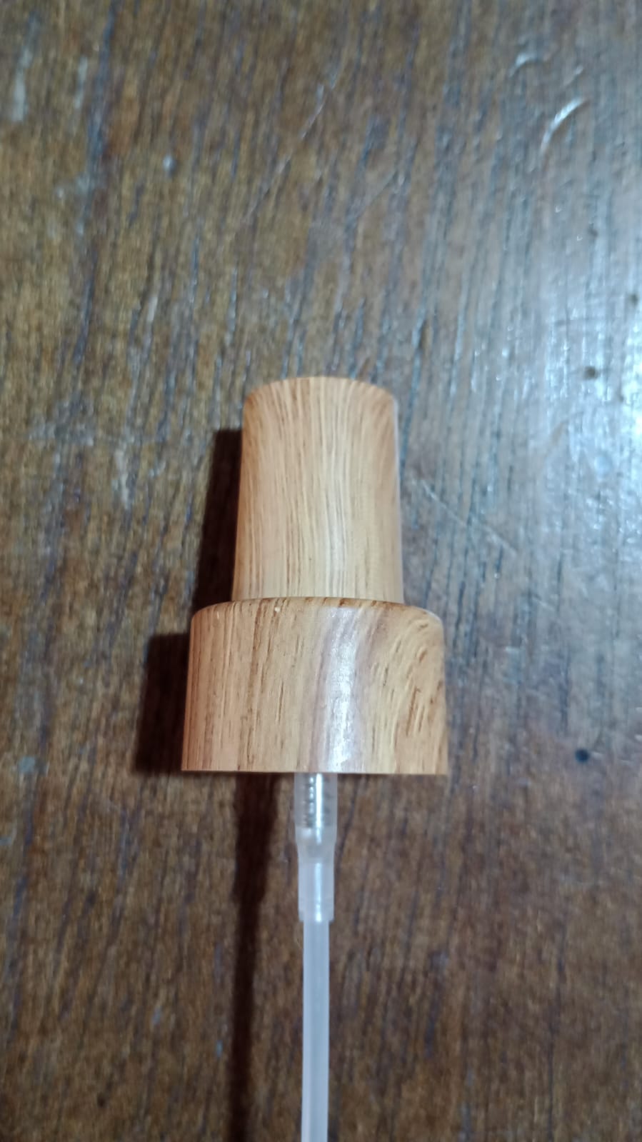 válvula spray luxo madeira R28/410 escura para frascos e aromatizadores artesanais