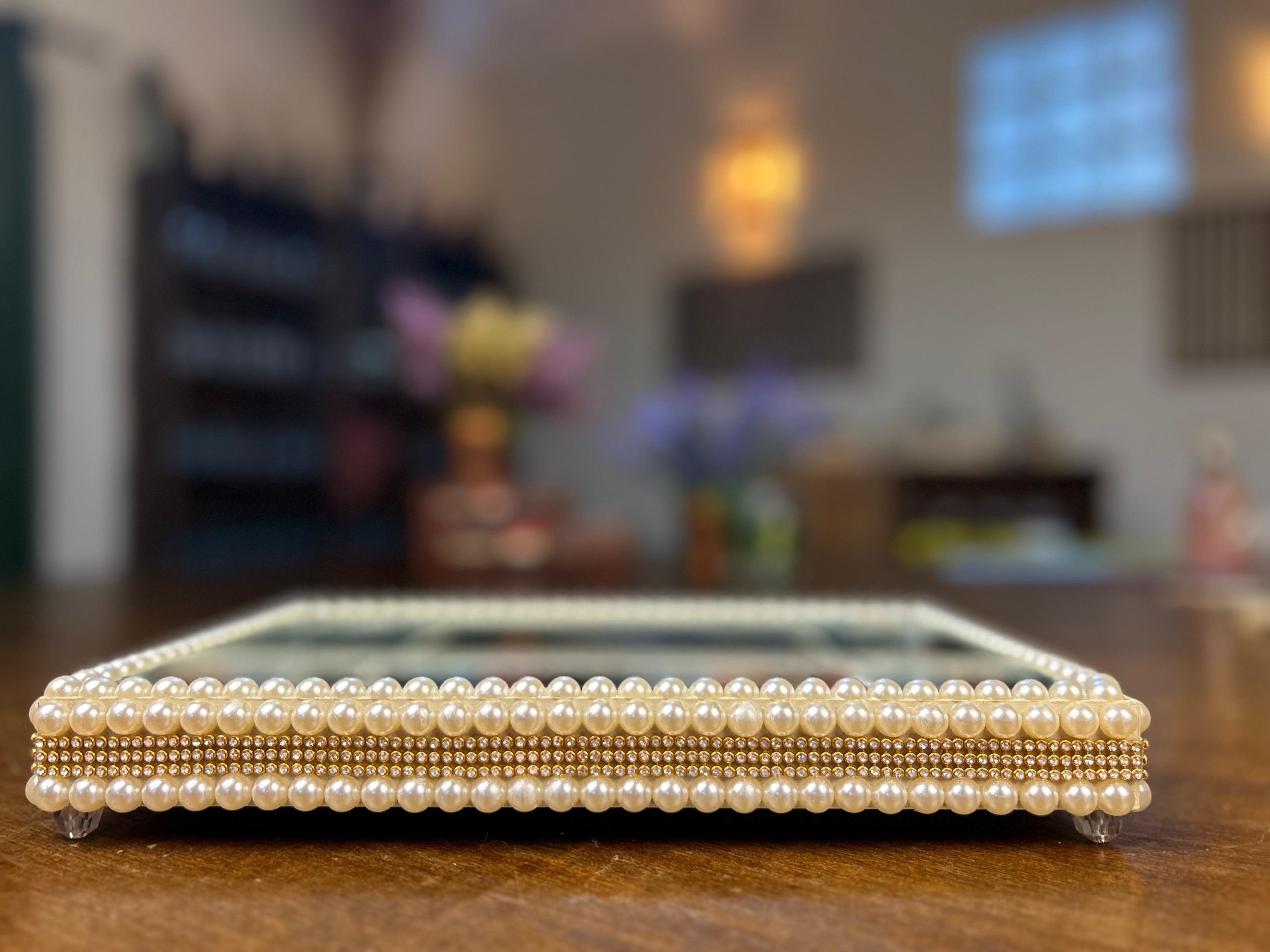 Bandeja Luxo com Pérolas e Strass 20x30