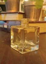 Frasco Vidro Cubo Ouro Translúcido 50ML R18/415