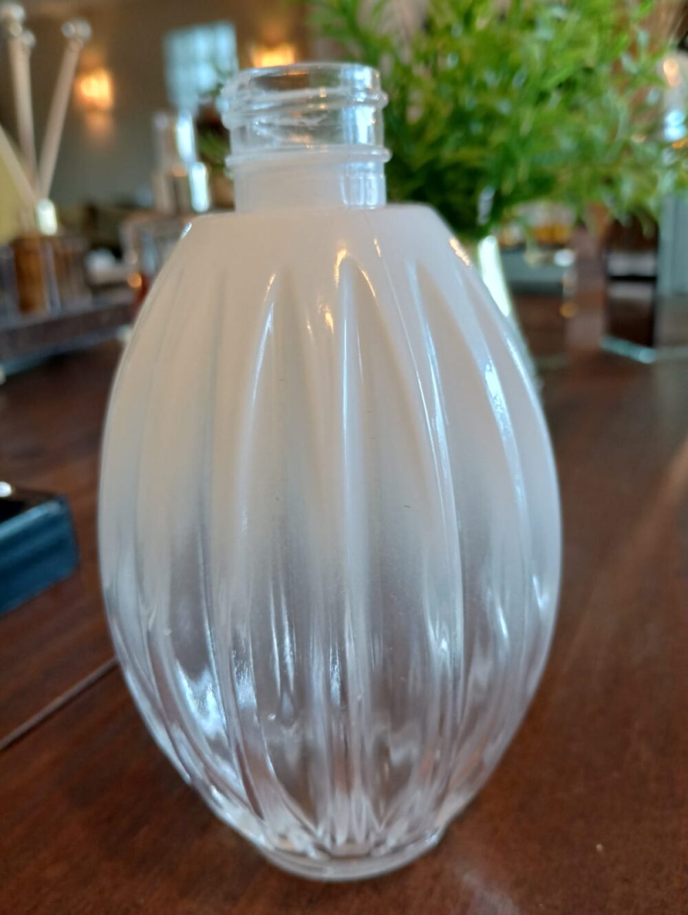 Frasco Vidro Gomos Degrade Branco 300ml R28/410