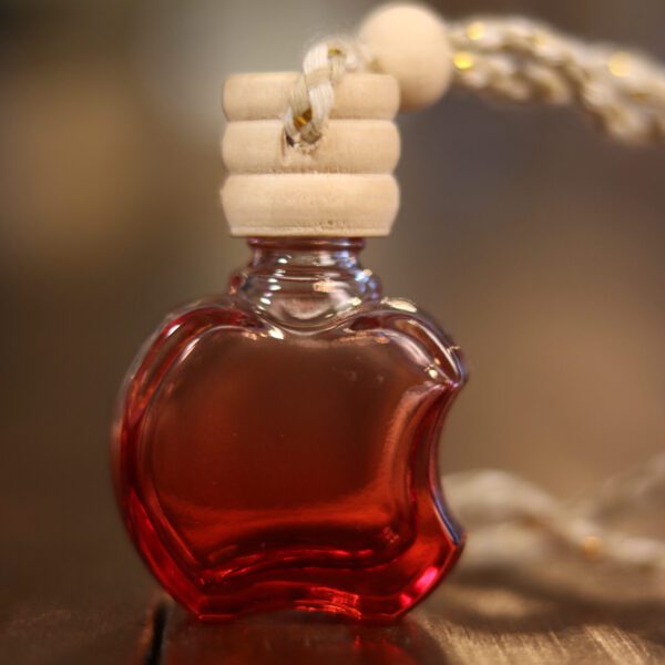 AROMATIZADOR DE CARRO MAÇÂ 9ML COM TAMPA DE MADEIRA