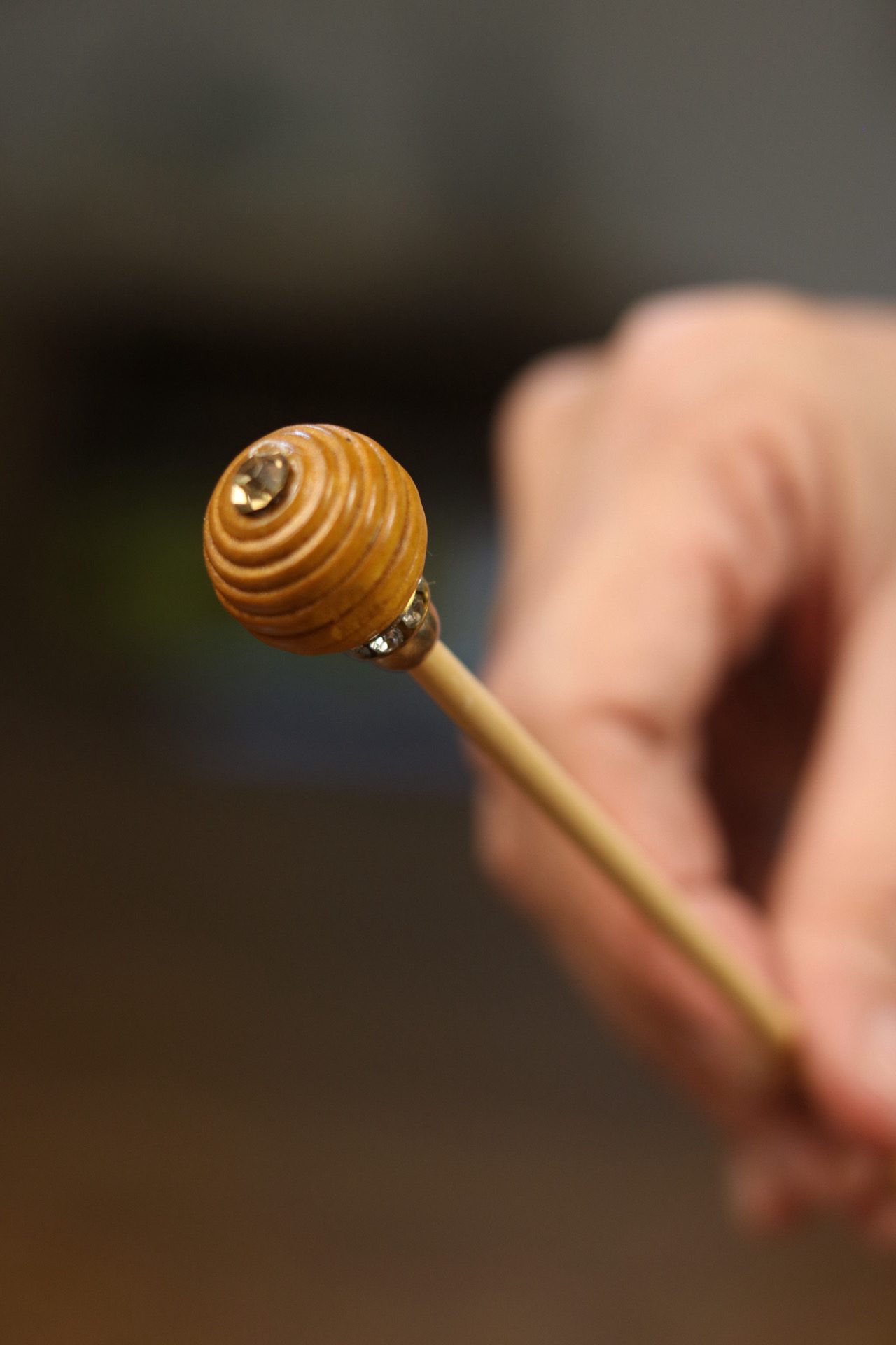 Vareta Bolinha Madeira Frisada