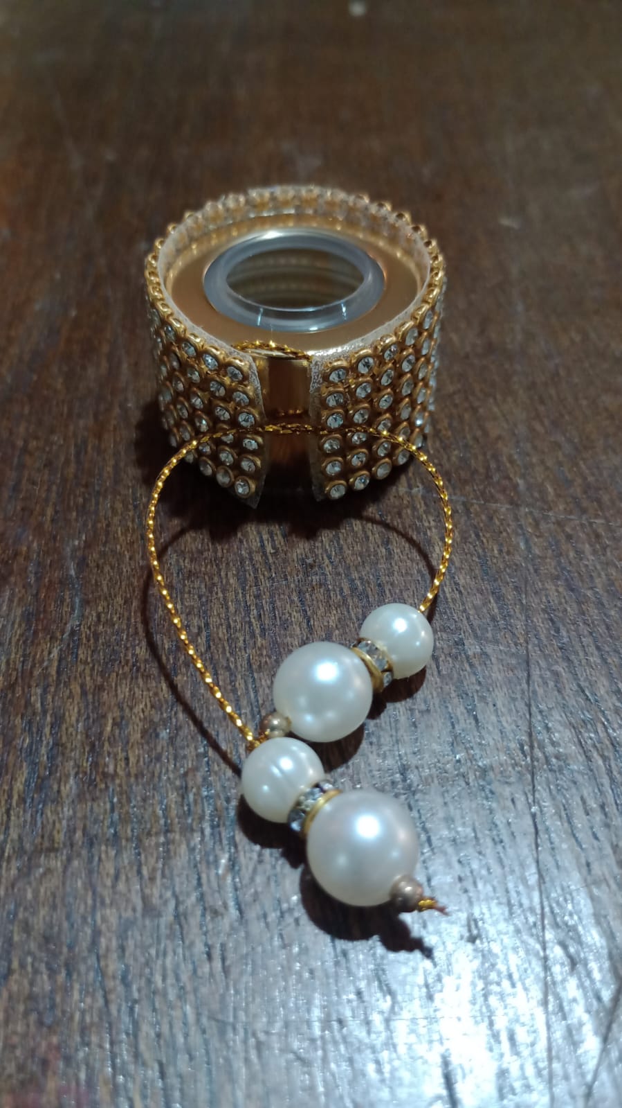 Pingente Anel Para Tampa Strass Perola Dourado