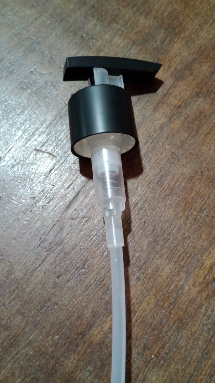 Válvula Pump Saboneteira Luxo Preta Fosca R28/410